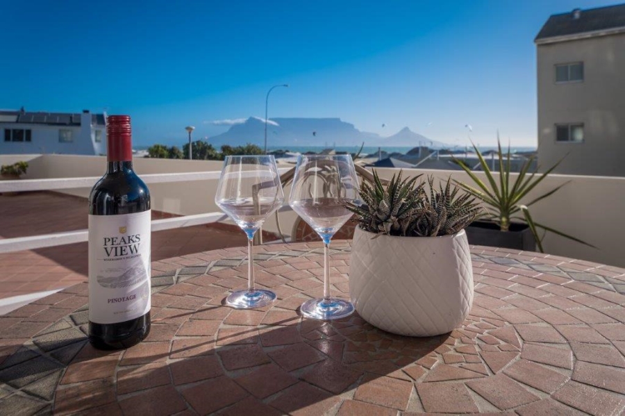 1 Bedroom Property for Sale in Waves Edge Western Cape